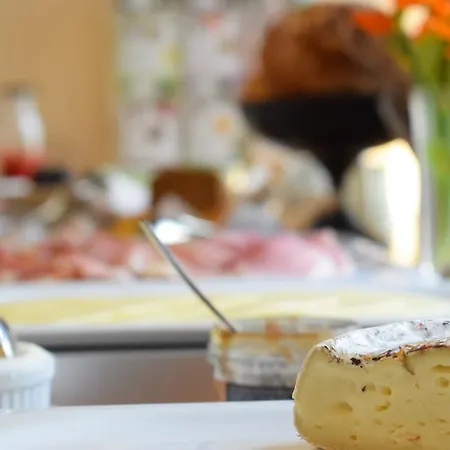 Boutiquehotel Kloster Pfalzel 3* טרייר